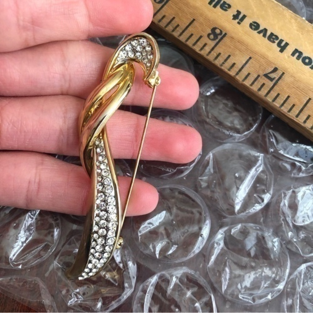 Vintage Gold-Tone Rhinestone Twist Brooch